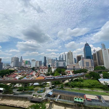 Regalia Residence And Suites By Awesomestay Kuala Lumpur Exterior photo