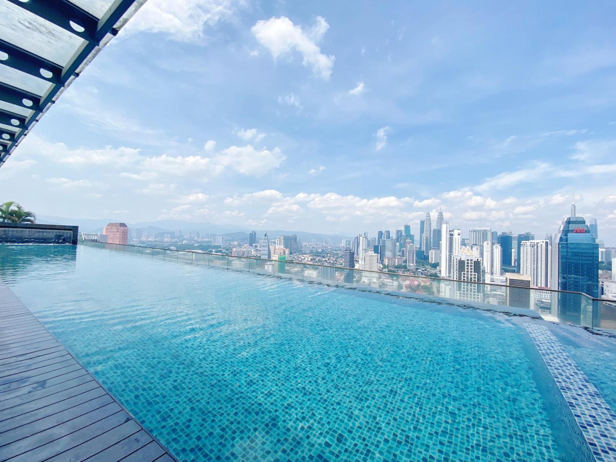 Regalia Residence And Suites By Awesomestay Kuala Lumpur Exterior photo